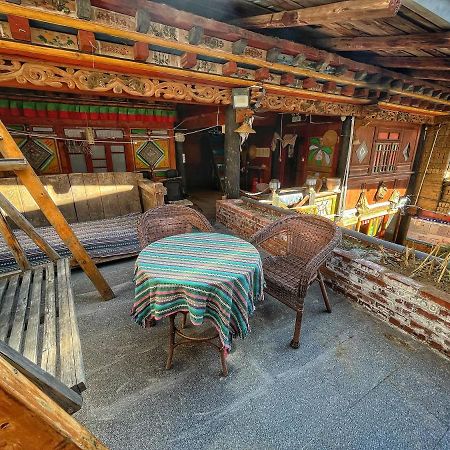 Tavern Hostel仁和客栈 Shangri-La Luaran gambar