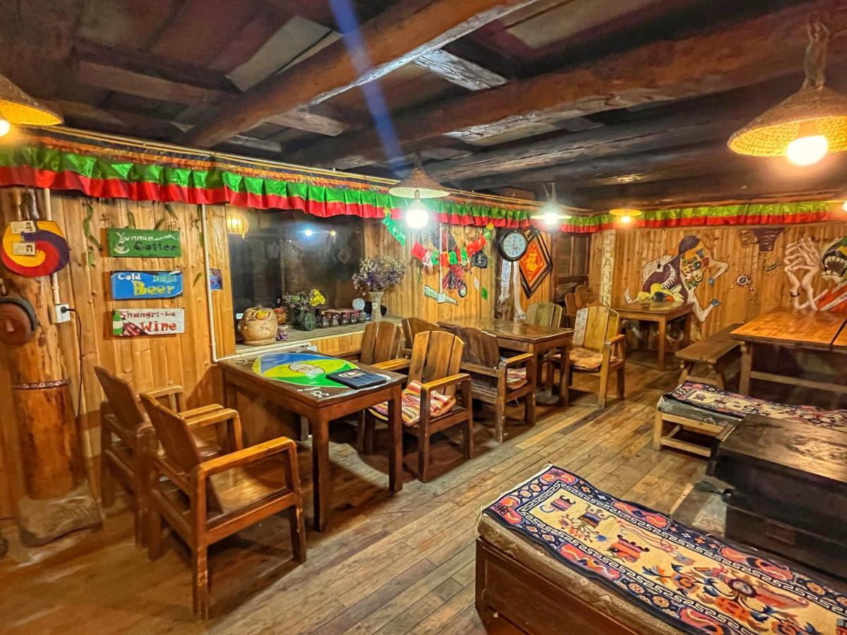 Tavern Hostel仁和客栈 Shangri-La Luaran gambar